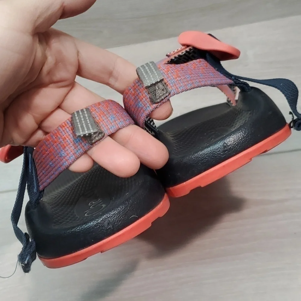 Chaco Youth Big Girl Outdoor Hiking Sandals Flats shoes sz 4